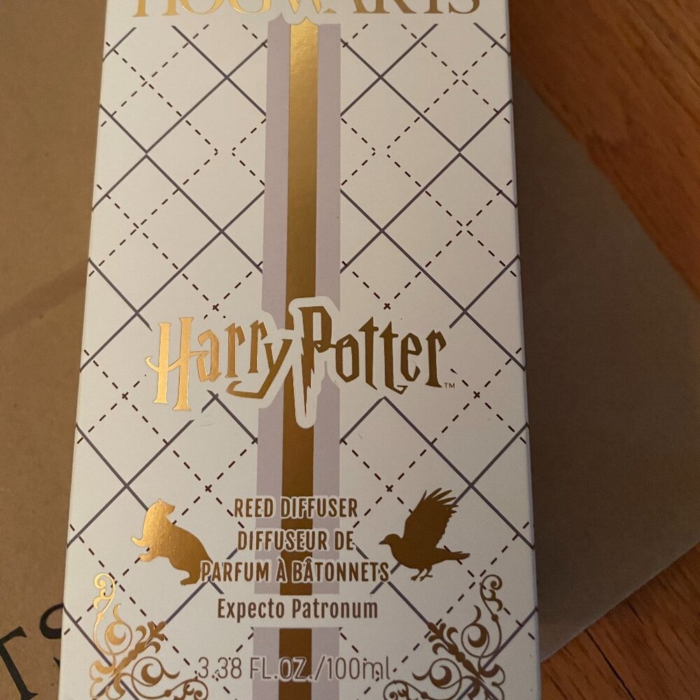 Harry Potter Miniso Gift Set with rare Ravenclaw Journal & Ceramic Reed Diffuser - Picture 12 of 14